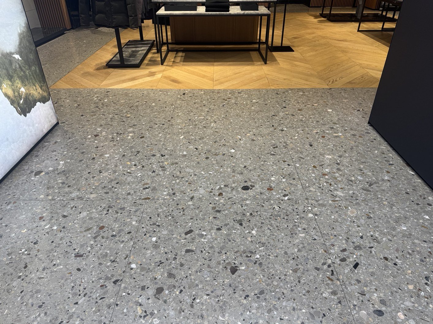 의류매장 Apparel Store