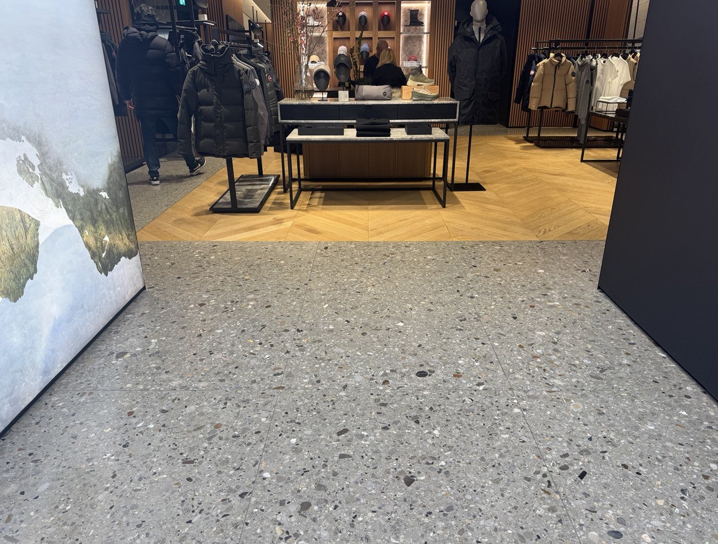 의류매장 Apparel Store