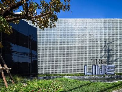 THE GLASS FORTRESS: THE LINE