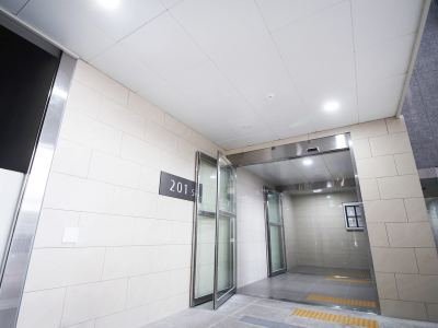 [DMC]주거시설_아파트 엘리베이터 홀 600X600 평판 화이트 실버